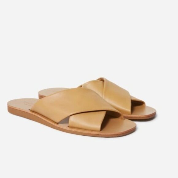Everlane The Day Crossover Sandals in Light Taupe New Womens Slides Flats - Picture 2 of 13